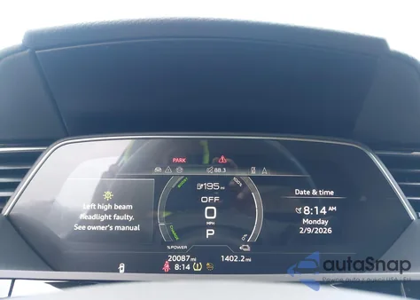 2024 Audi Q8 E-Tron S Line Premium Plus Quattro z USA, uszkodzony, nr VIN WA1CAAGE9RB036203